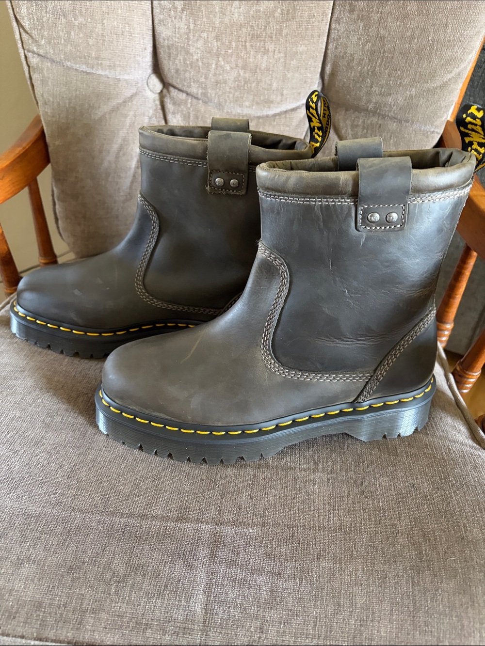 Dr. Martens men’s/woman’s Brown Leather Ankle Boots with Yellow Stitching